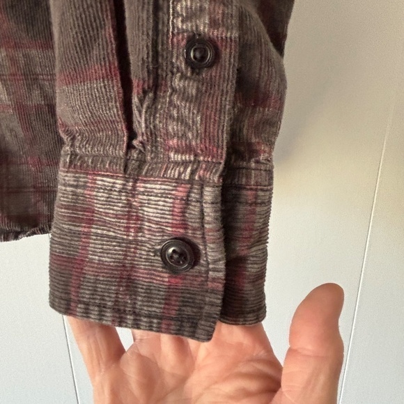 Roots dark grey and burgundy corduroy button down shirt size large may fit small - Picture 5 of 13